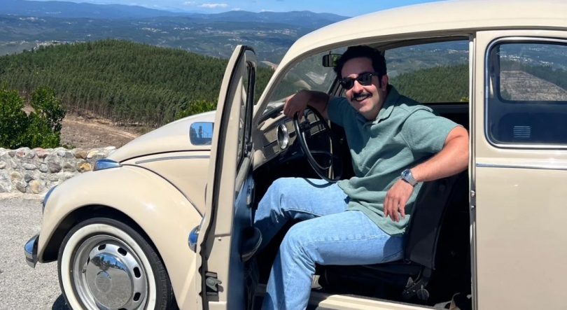 Imagem de João Feneja, “Namoro No Carro”