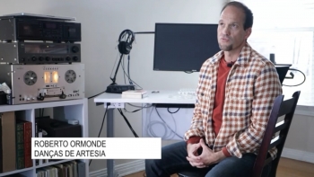 Imagem de Roberto Ormonde guarda os arquivos de danças portuguesas