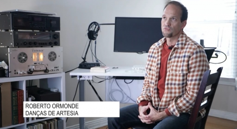 Imagem de Roberto Ormonde guarda os arquivos de danças portuguesas