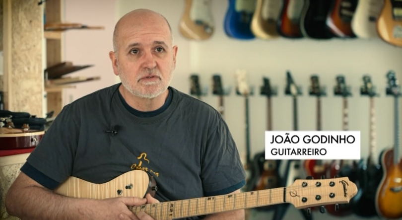 Imagem de Instrumentos musicais pelas mãos de João Godinho