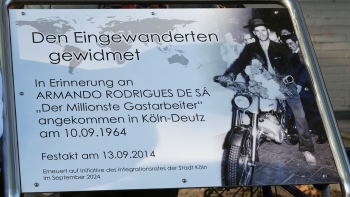 Imagem de Placa renovada em Colónia, na Alemanha