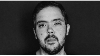 Imagem de João Só, “Entre O Passado E O Futuro”