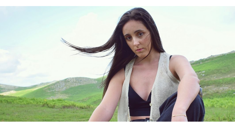 Imagem de Margarida Vasconcelos, “O Sinal Está Fraco”