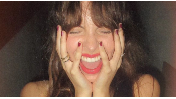 Imagem de Mia Gama, “About You”