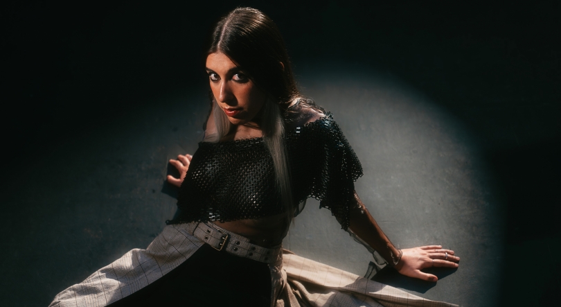 Imagem de Inês Apenas, “Vem Cá”