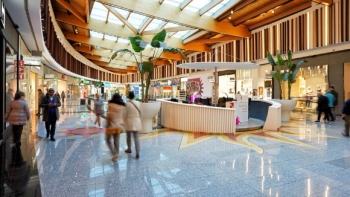 Imagem de Fundo espanhol Castellana compra três centros comerciais em Portugal