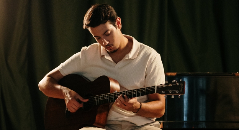 Imagem de Jorge Cruz, “Passou Tanto Tempo”