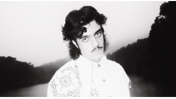 Imagem de Sfil, “Escuridão”