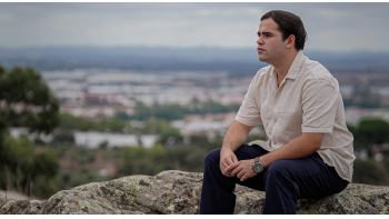 Imagem de Luís Fialho, “Vem Ter Comigo”