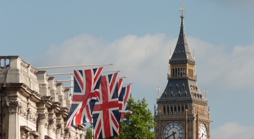 Imagem de Emigração portuguesa para o Reino Unido em mínimos históricos