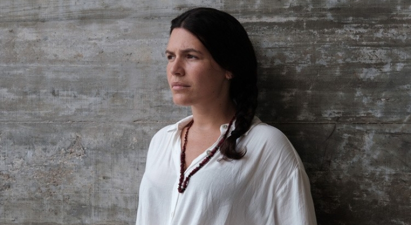 Imagem de Maria Abranches entrevistada no Holofote