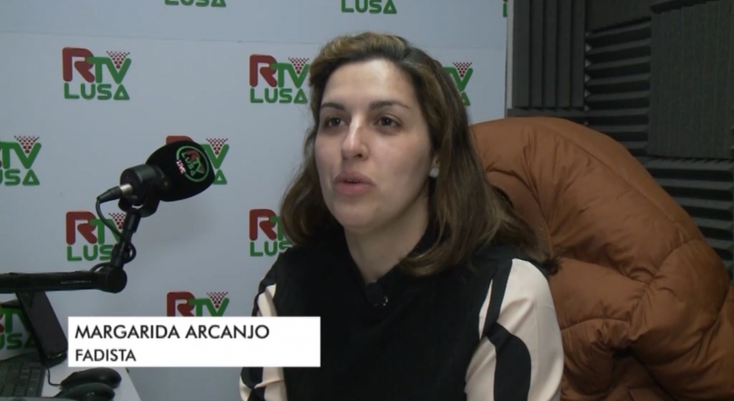 Imagem de Fadista e locutora de rádio em Londres