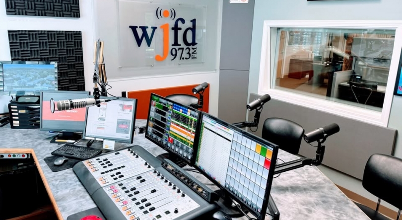 Imagem de A rádio portuguesa de New Bedford completou 50 anos