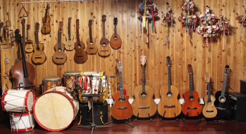 Imagem de Músicos madeirenses do Xarabanda no Hawai