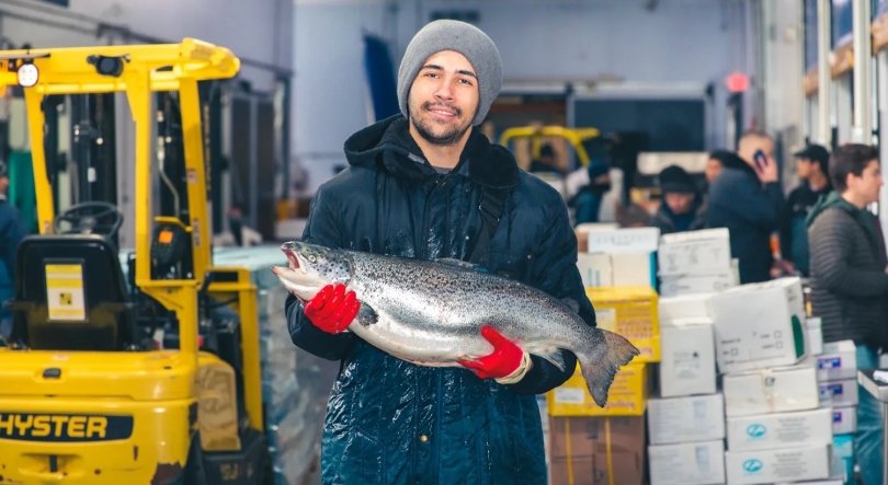 Imagem de Rusgas dos agentes da imigração em empresa de português