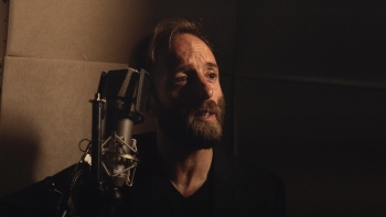 Imagem de Ricardo Anastácio, “Café da Manhã (Deixa-me Ser)”