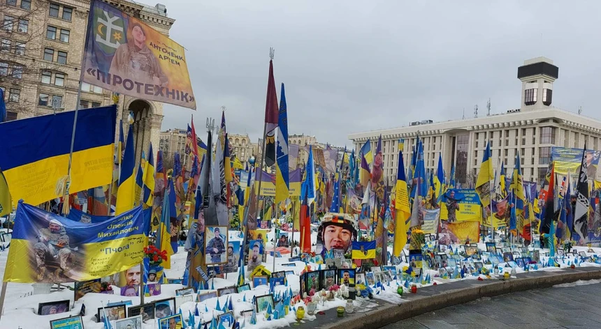 Imagem de Quatro anos de conflito. Zelensky diz que Putin “não alcançou os seus objetivos de guerra”