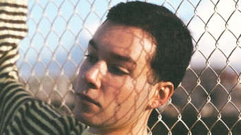 Imagem de Lour, “Abelha”