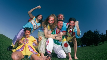 Imagem de Unsafe Space Garden, “Mais Uma Voltinha”