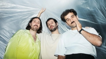 Imagem de Ditch Days, “Past Lives”