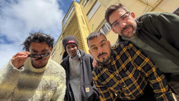 Macacos do Chinês, “A Vida É Assim”