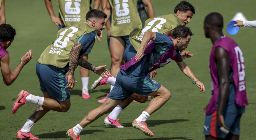 Dois portugueses no Uzbequistão apoiam Portugal no Mundial