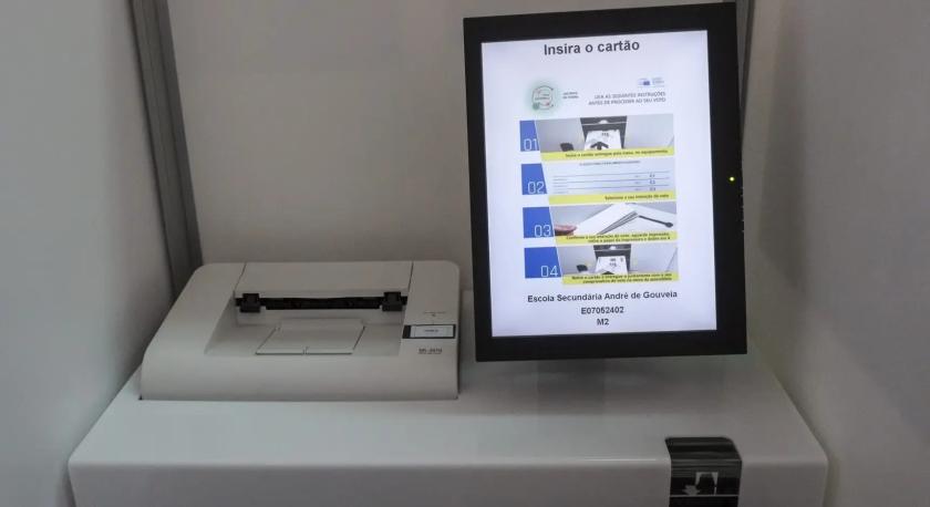 Teste ao voto eletrónico no próximo ano