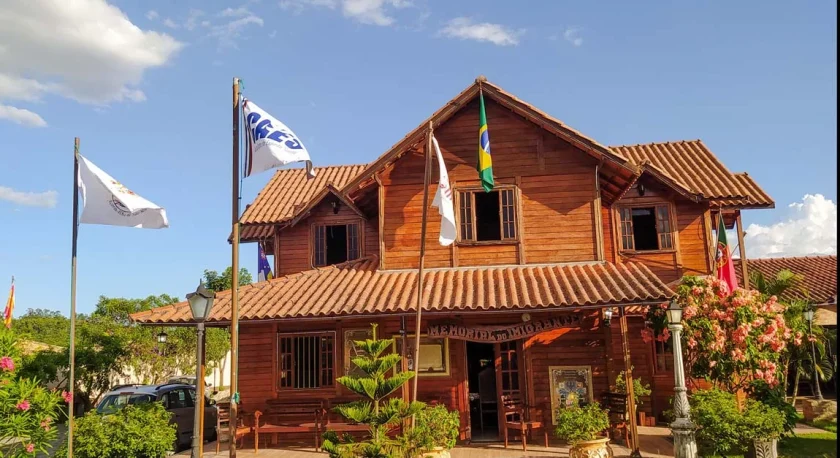 A primeira rede de Casas dos Açores no Mundo nasceu no Brasil