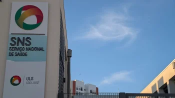 Emigrantes não têm direito a médico de família no SNS em Portugal