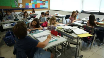Aumentos salariais negociados para professores no estrangeiro